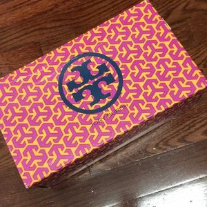 Tory Burch box